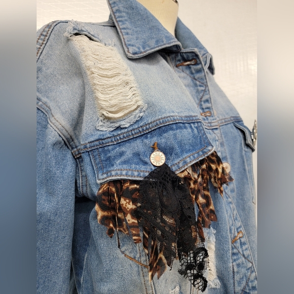 Jean Jacket with Fringe & Lace Sleeves, Winged Goddess, Lone Wolf Upcycled - Picture 7 of 10